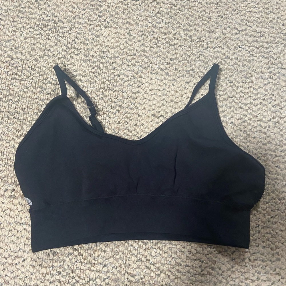 Senita black beyond seamless sports bra
